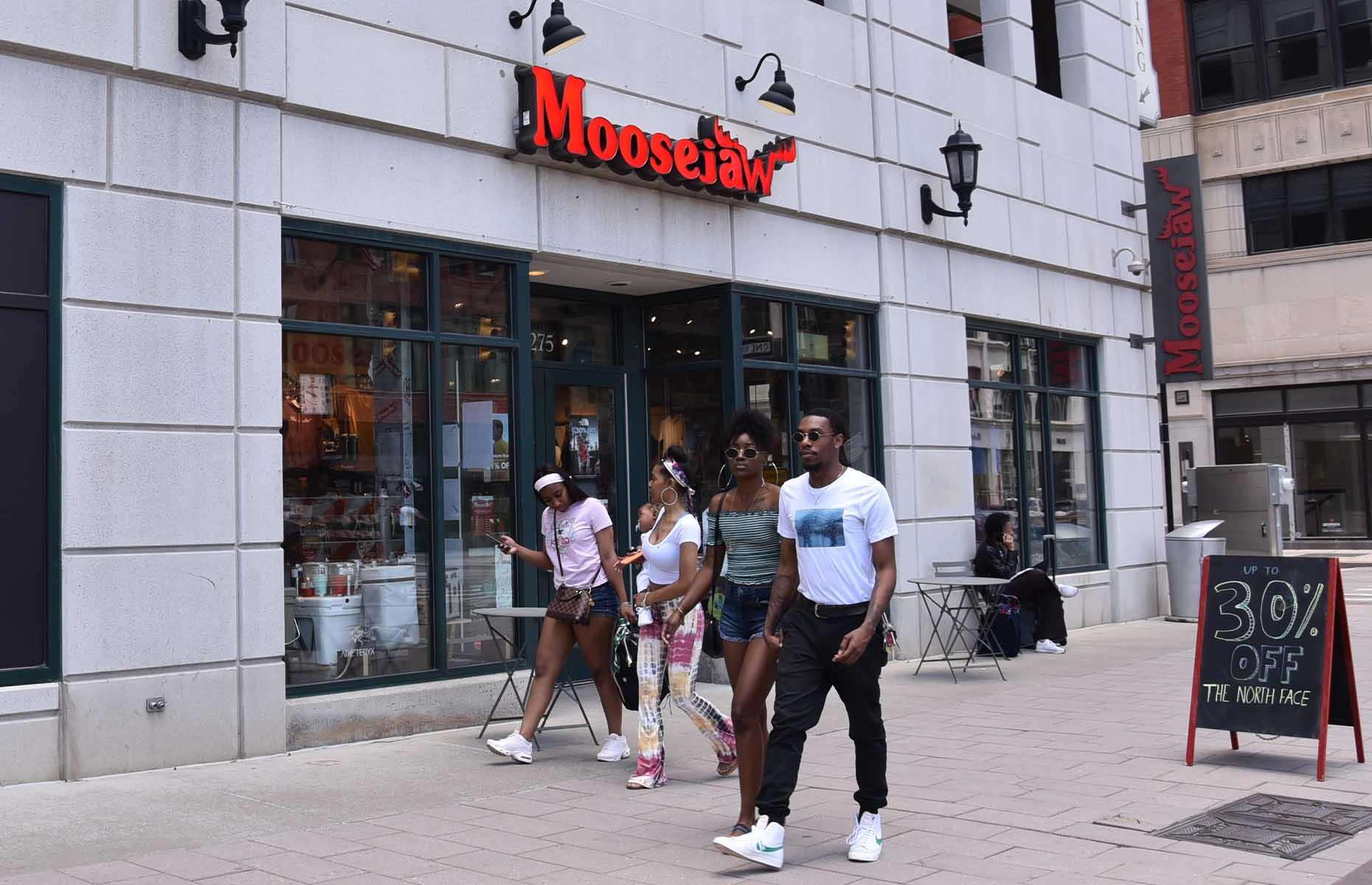 Moosejaw: 11 stores closed this year